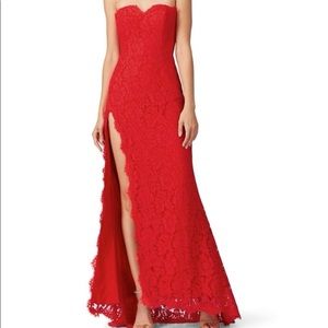 NEW WITH TAGS NEVER BEEN WORN Fame and Partners red lace gown size 0